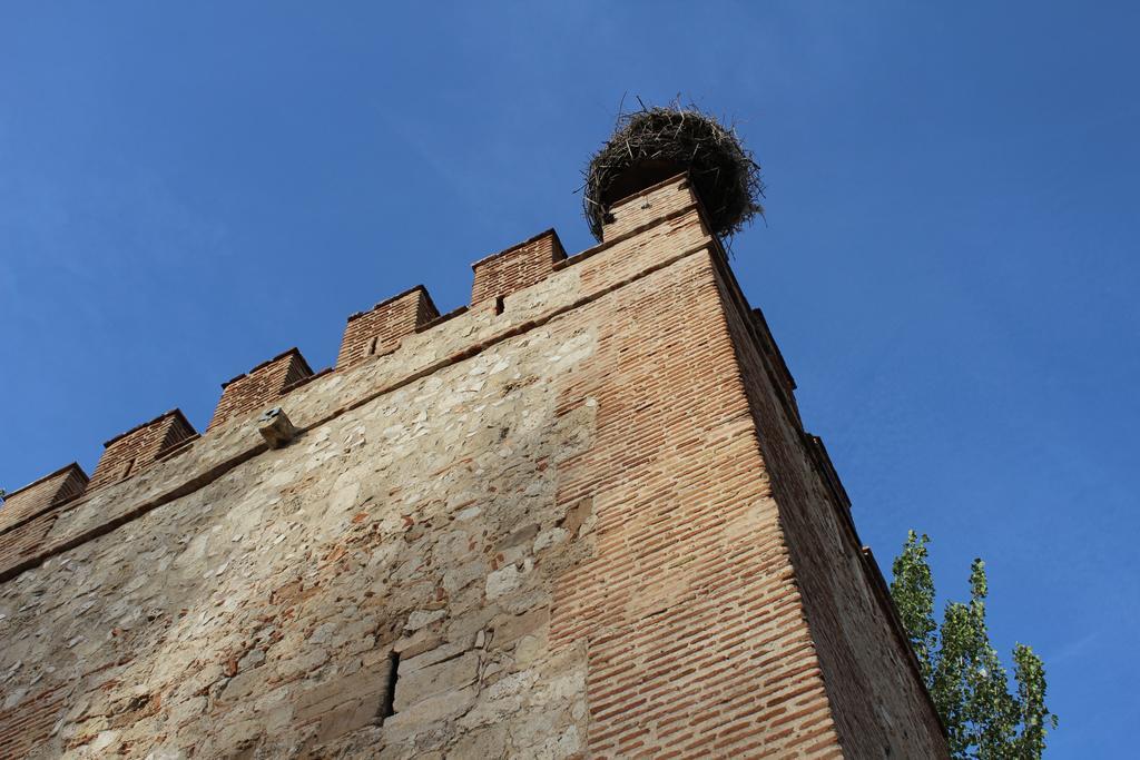 Hotel Cuatro Canos Alcala de Henares Bagian luar foto